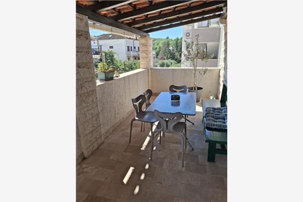 Apartment A1, for 5 persons