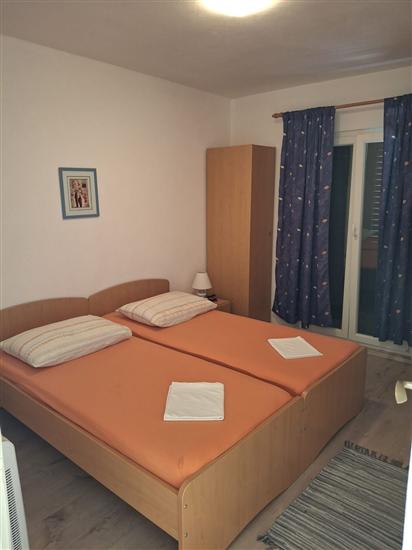 Apartment A1, for 5 persons