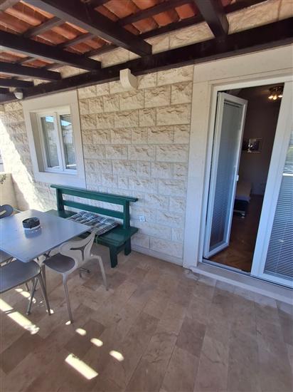 Apartment A1, for 5 persons