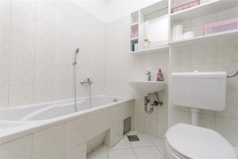 House K1, for 5 persons