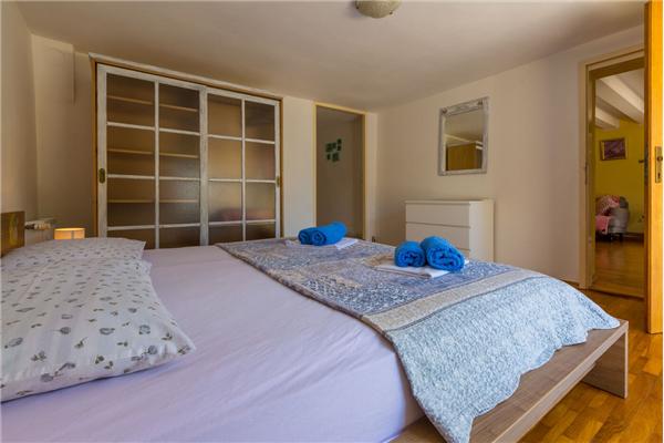Apartment A7, for 3 persons