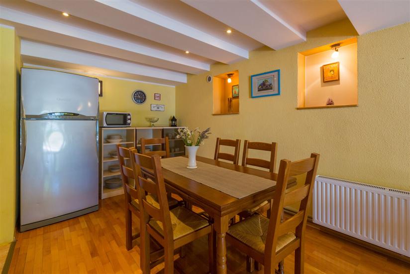 Apartment A7, for 3 persons