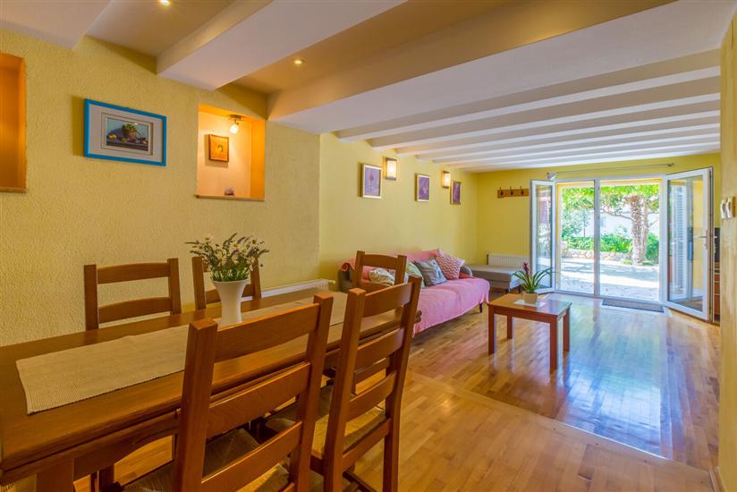 Apartment A7, for 3 persons