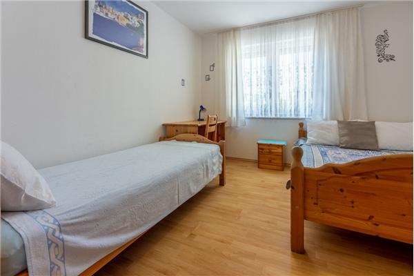 Apartment A1, for 5 persons