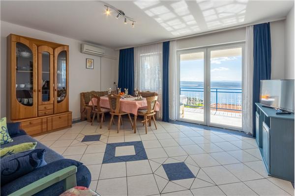 Apartment A1, for 5 persons