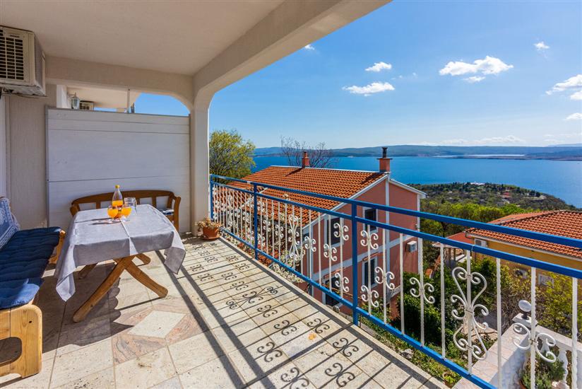 Apartment A1, for 5 persons