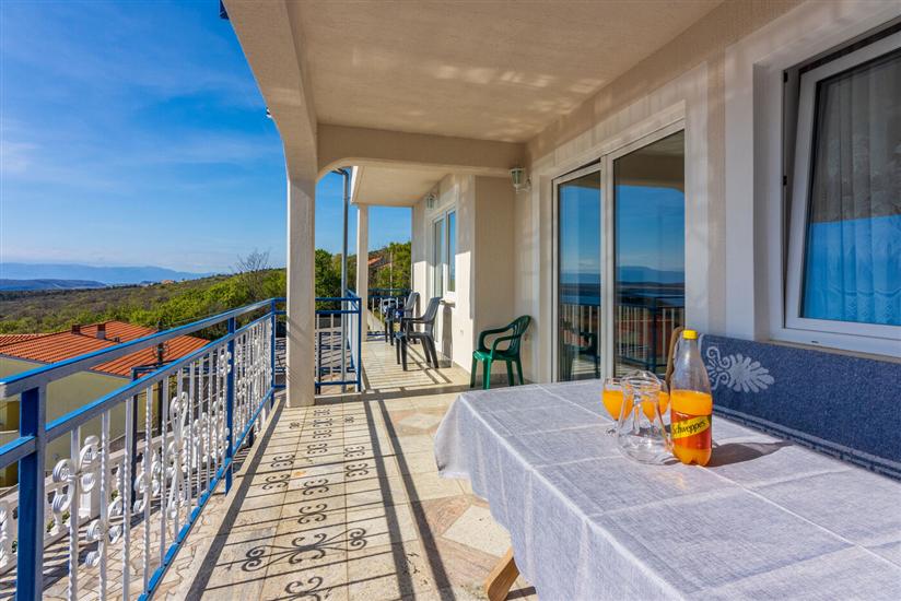 Apartment A1, for 5 persons