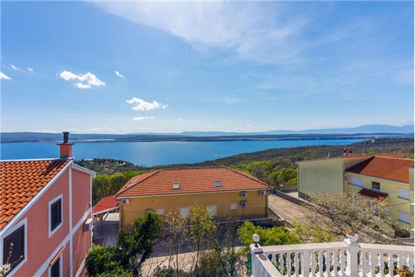 Apartment A1, for 5 persons