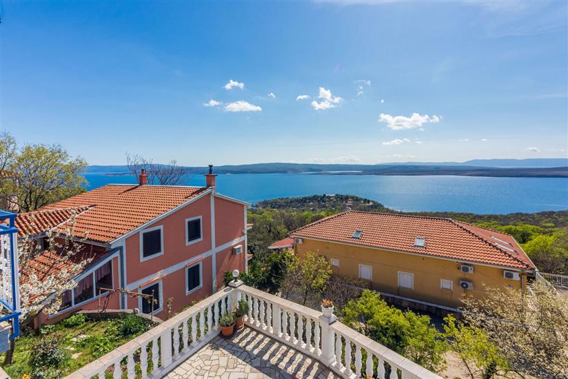 Apartment A1, for 5 persons