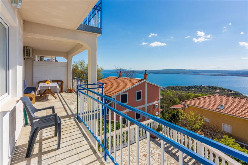 Apartment A1, for 5 persons