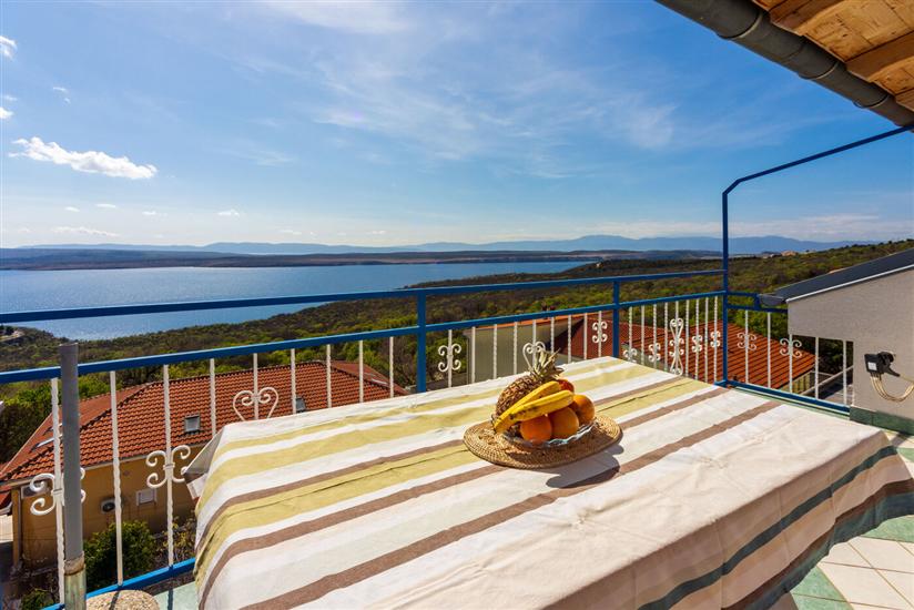 Apartment A3, for 5 persons