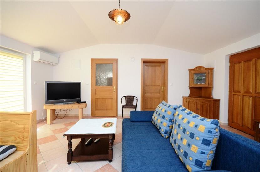 Apartment A3, for 5 persons