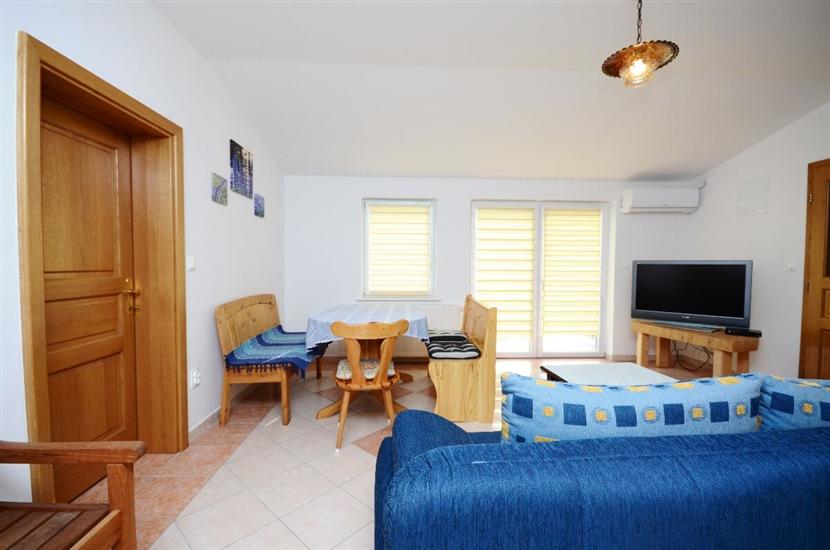Apartment A3, for 5 persons