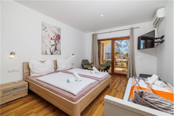 Apartment A2, for 3 persons