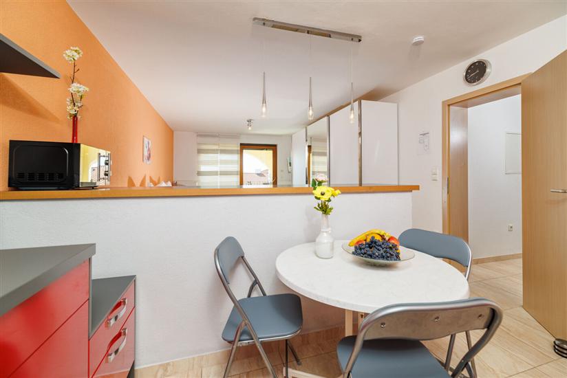 Apartment A4, for 3 persons