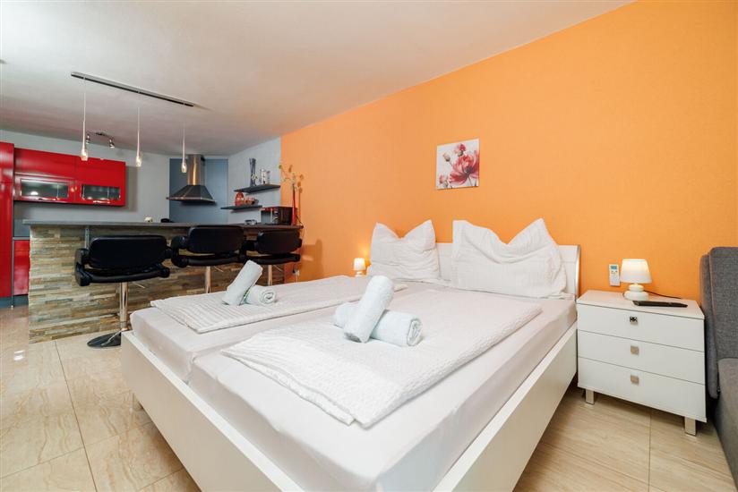 Apartment A4, for 3 persons