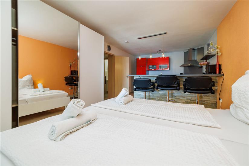 Apartment A4, for 3 persons