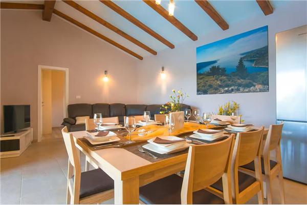 House K1, for 8 persons