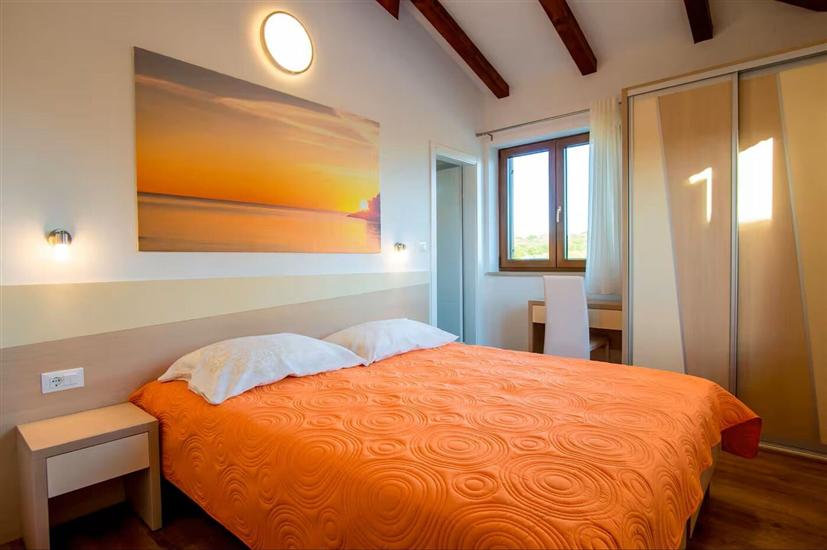 House K1, for 8 persons