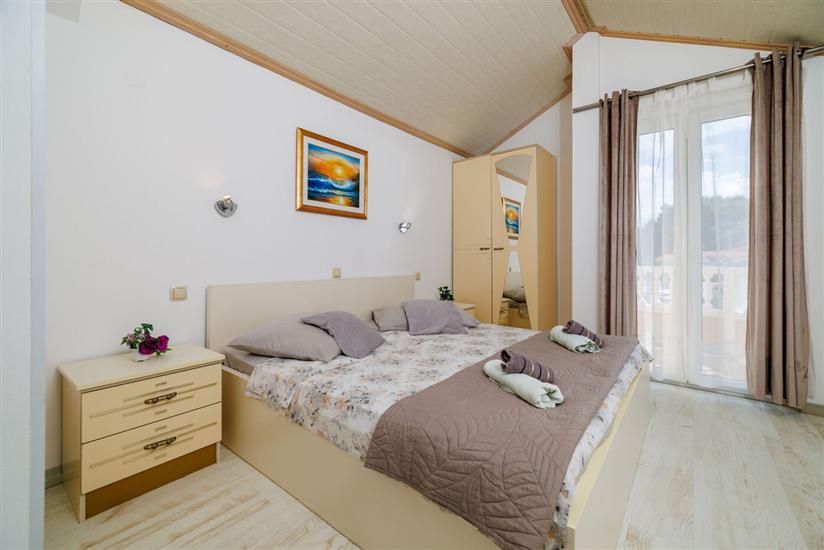 Apartman A4, 5 személyes