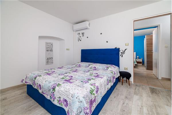 Apartment A1, for 5 persons
