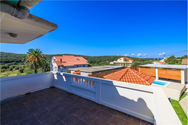 Apartment A1, for 5 persons