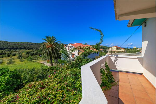 Apartment A1, for 5 persons