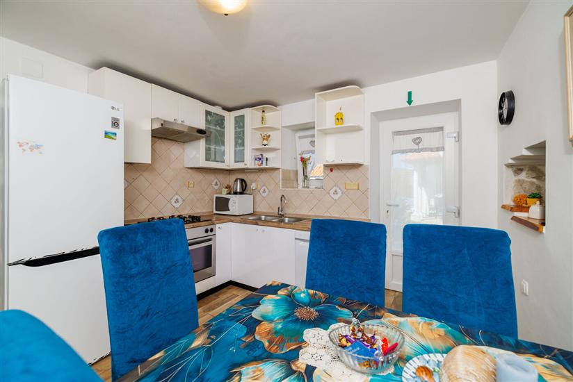 Apartment A1, for 5 persons