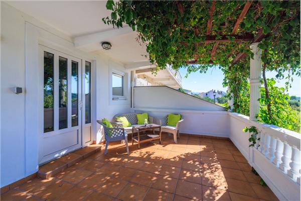 Apartment A1, for 5 persons