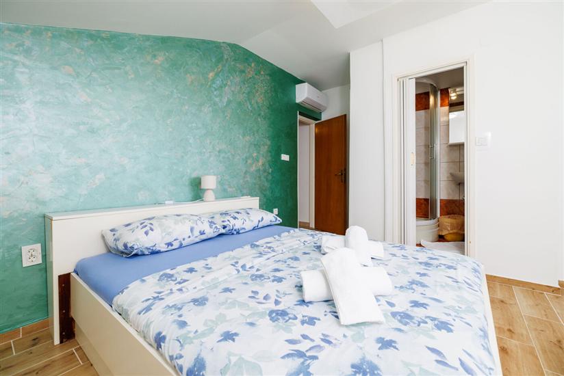 Apartment A2, for 8 persons