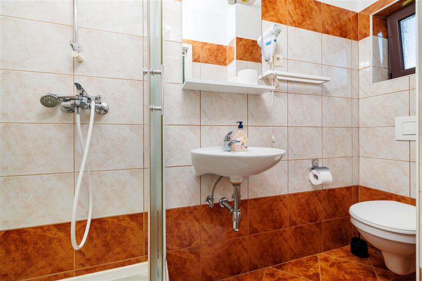 Apartment A2, for 8 persons