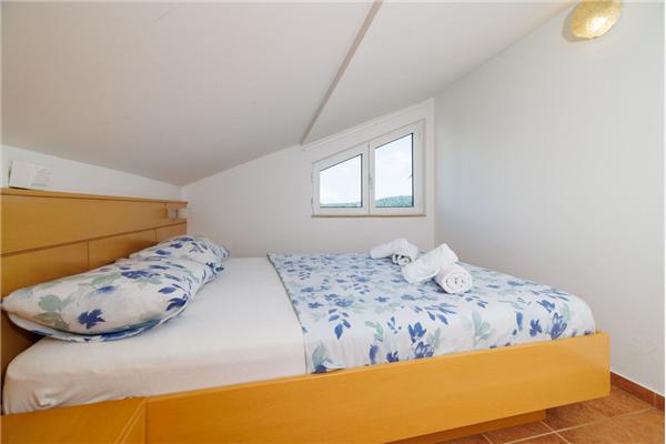 Apartment A2, for 8 persons