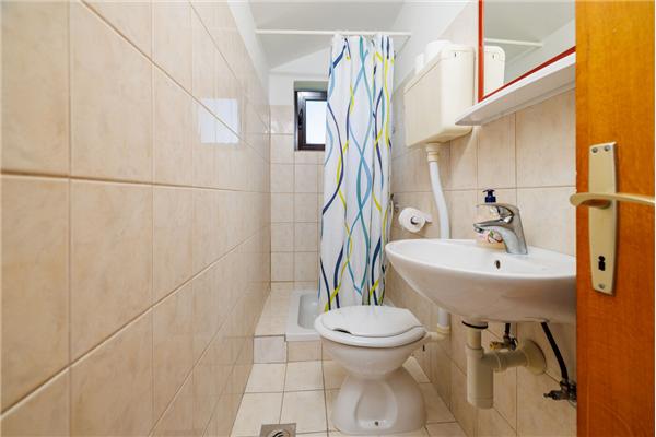 Apartment A2, for 8 persons