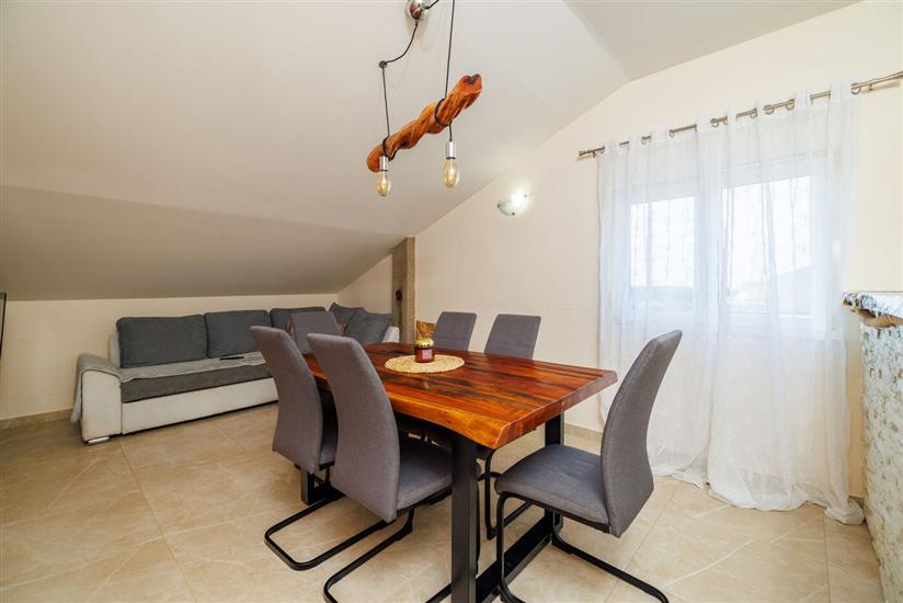 Apartment A2, for 8 persons