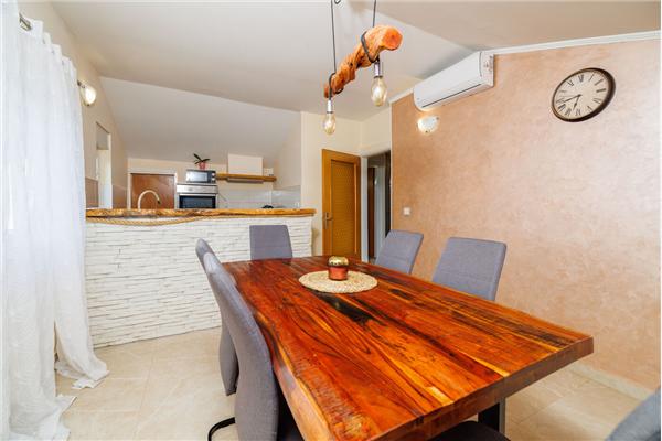 Apartment A2, for 8 persons