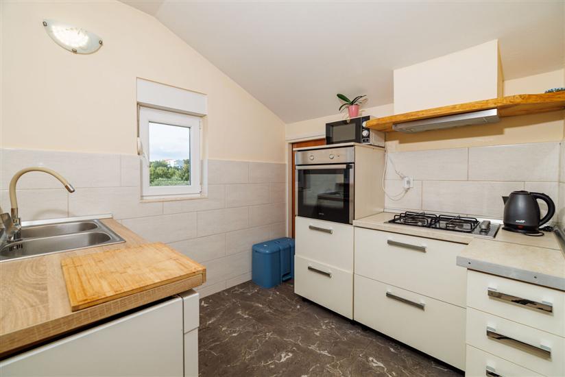 Apartment A2, for 8 persons