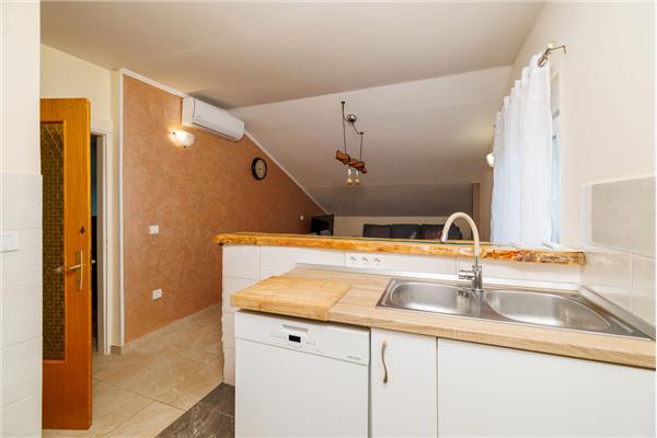 Apartment A2, for 8 persons