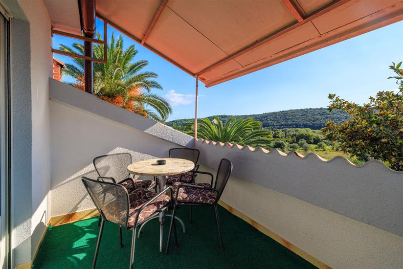 Apartment A2, for 8 persons