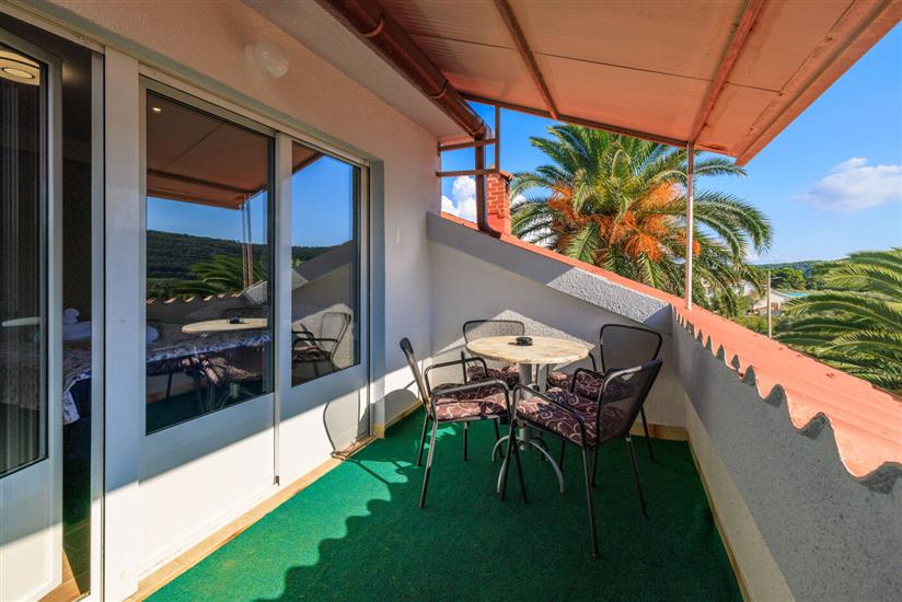 Apartment A2, for 8 persons