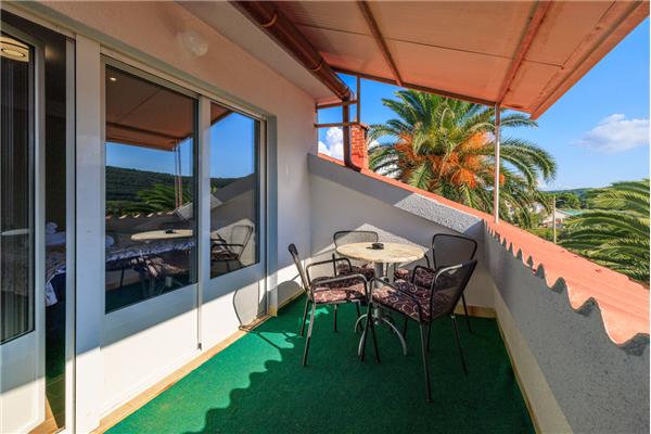 Apartment A2, for 8 persons