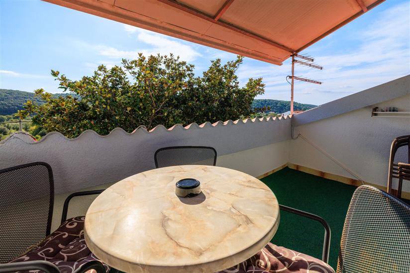 Apartment A2, for 8 persons