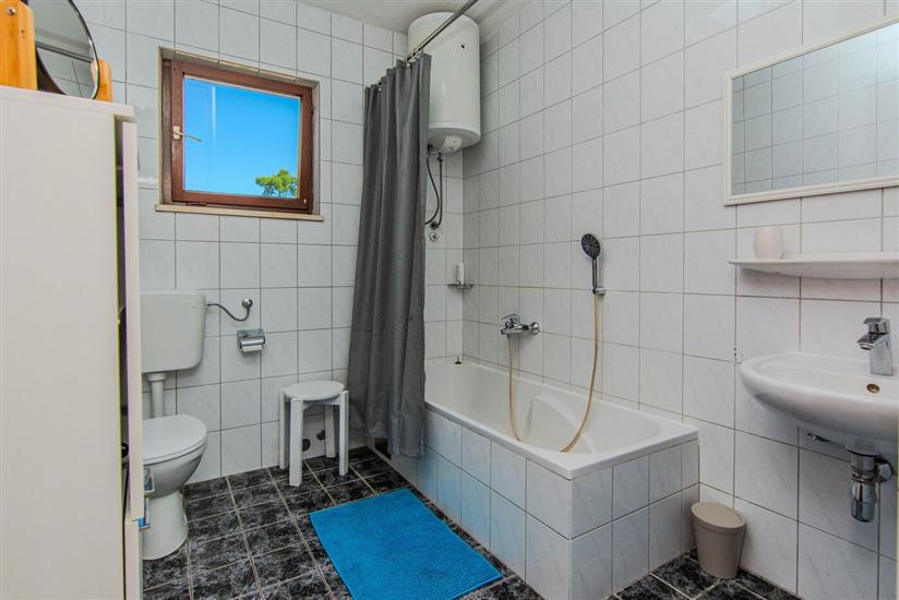 House K1, for 8 persons