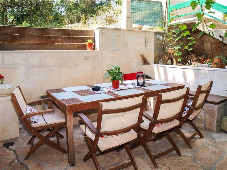 Apartment A1, for 6 persons