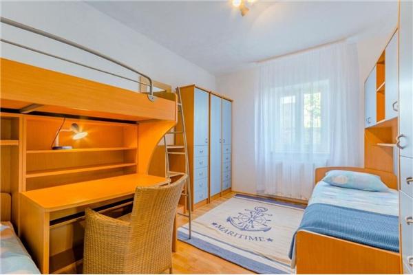 Apartment A1, for 6 persons
