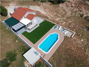 House Nane Garden Mirca - island Brac, Size 65.00 m2, Accommodation with pool, Airline distance to town centre 350 m