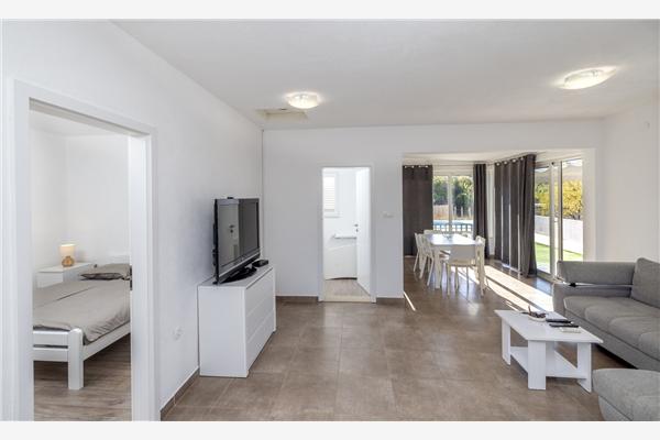 House K1, for 5 persons