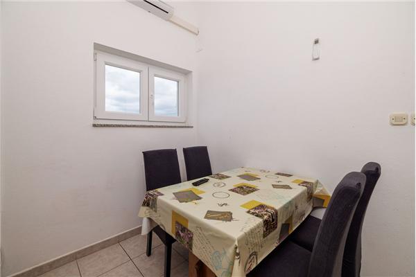 Apartment A3, for 5 persons