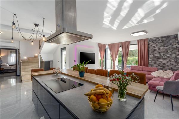 House K1, for 8 persons