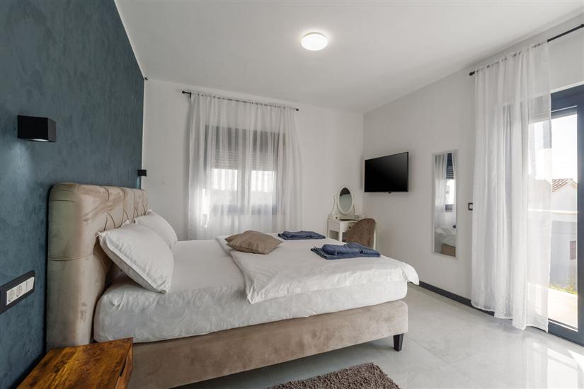 House K1, for 8 persons