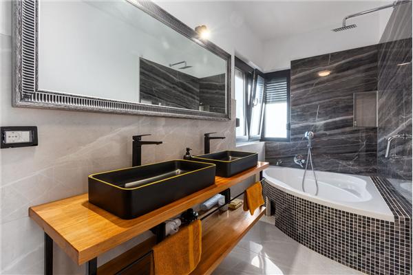 House K1, for 8 persons